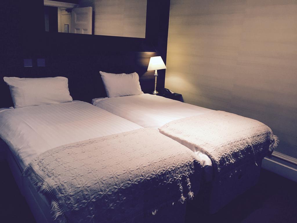 Knightsbridge Green Hotel London Room photo